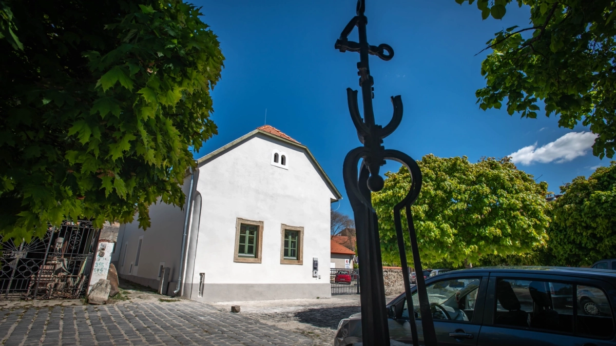szentendre-bodor-udvar-muemlekfelujitas-csaladsegitonek-foto-szentendreponthu.jpg