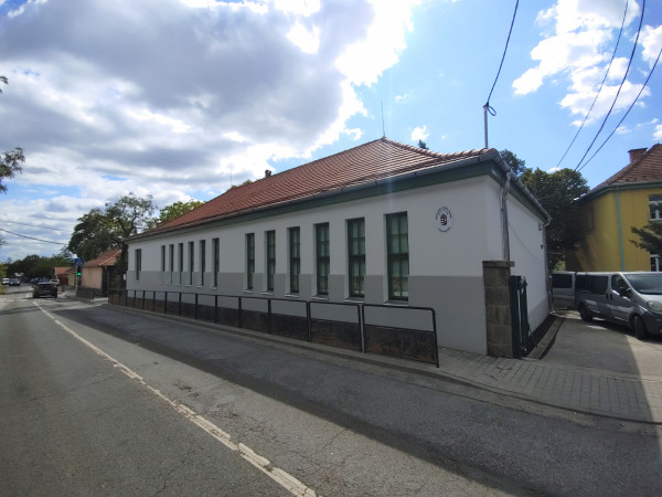 Izbégi tagóvoda épülete – Fotó: Szentendre.hu
