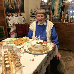 Először 75 évesen kapott születésnapi tortát Borika