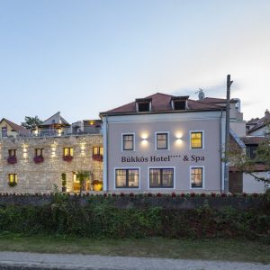 A Bükkös Hotel a panzió átépítése után